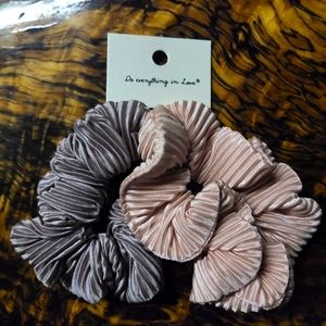 Do Everything In Love Scrunchie Set of Two